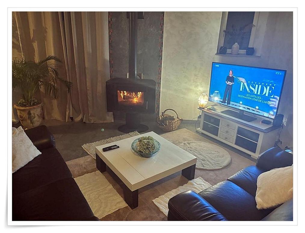 Superbe Appartement Au Coeur Du Jura シャンパニョル エクステリア 写真